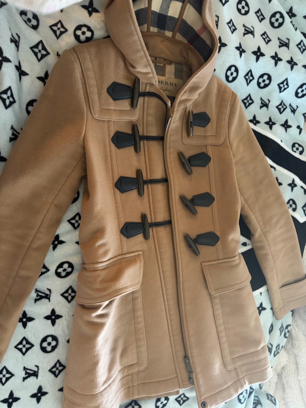 Burberry Tan, Cream, Blue & Red Classic Check Jacket Lining - Picture 3 of 4